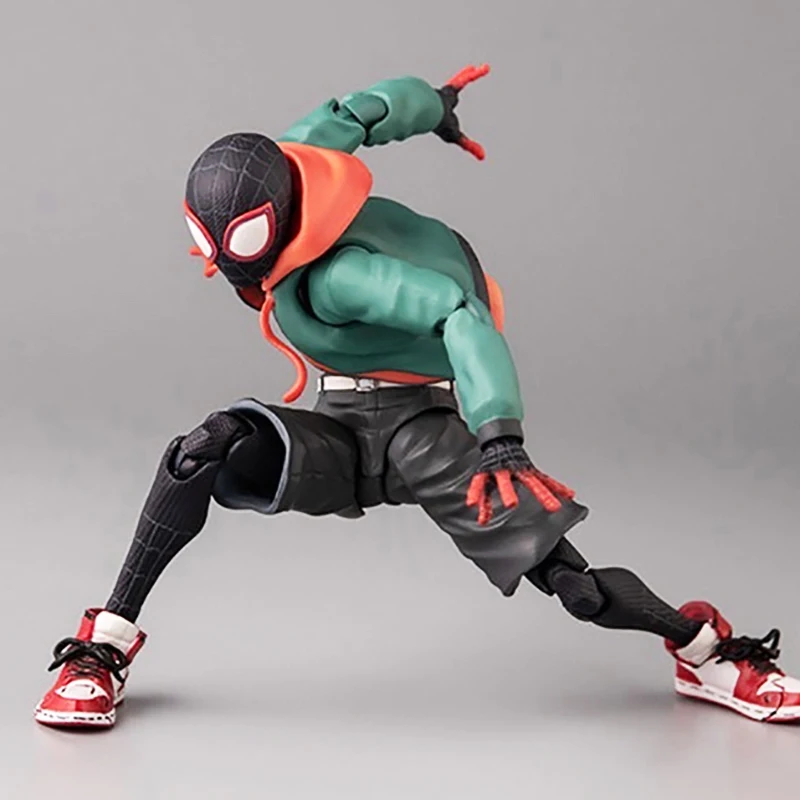 Action Figure Miles Morales Sp - Model Kit Thousand Sunny ulasan dan harga