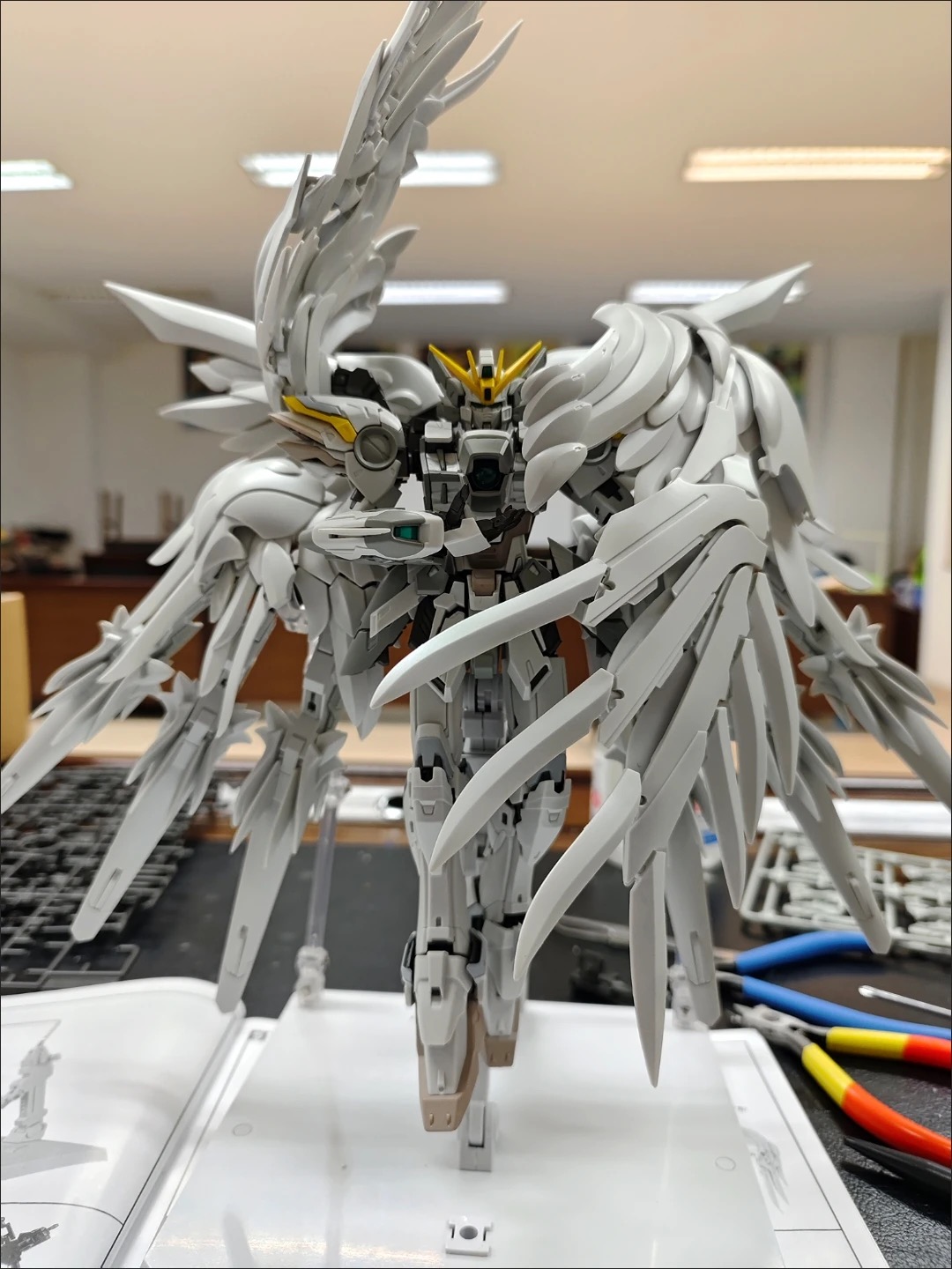 Daban 8827 MG 1/100 Wing Snow  - Model Kit Gundam Mg ulasan dan harga