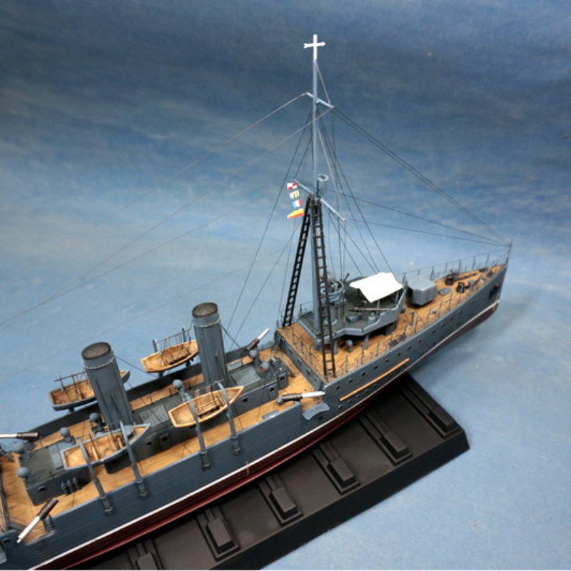 Trumpeter Assembled Warship Mo - Model Kit Yacht ulasan dan harga